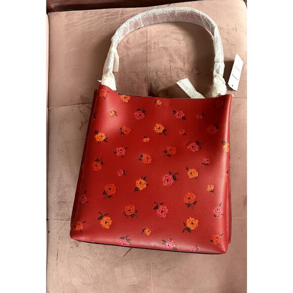 NWT Coach Mollie Bucket Bag In Leather With PEONY Floral Print CE578 Red Apple - Picture 1 of 8